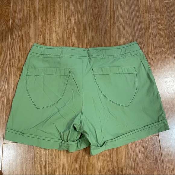 Mountain Hardwear Green Technical Hiking Shorts - Youth L - Picture 9 of 14